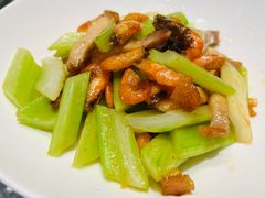 西芹炒河虾-景月阁空中食府(希尔顿酒店)