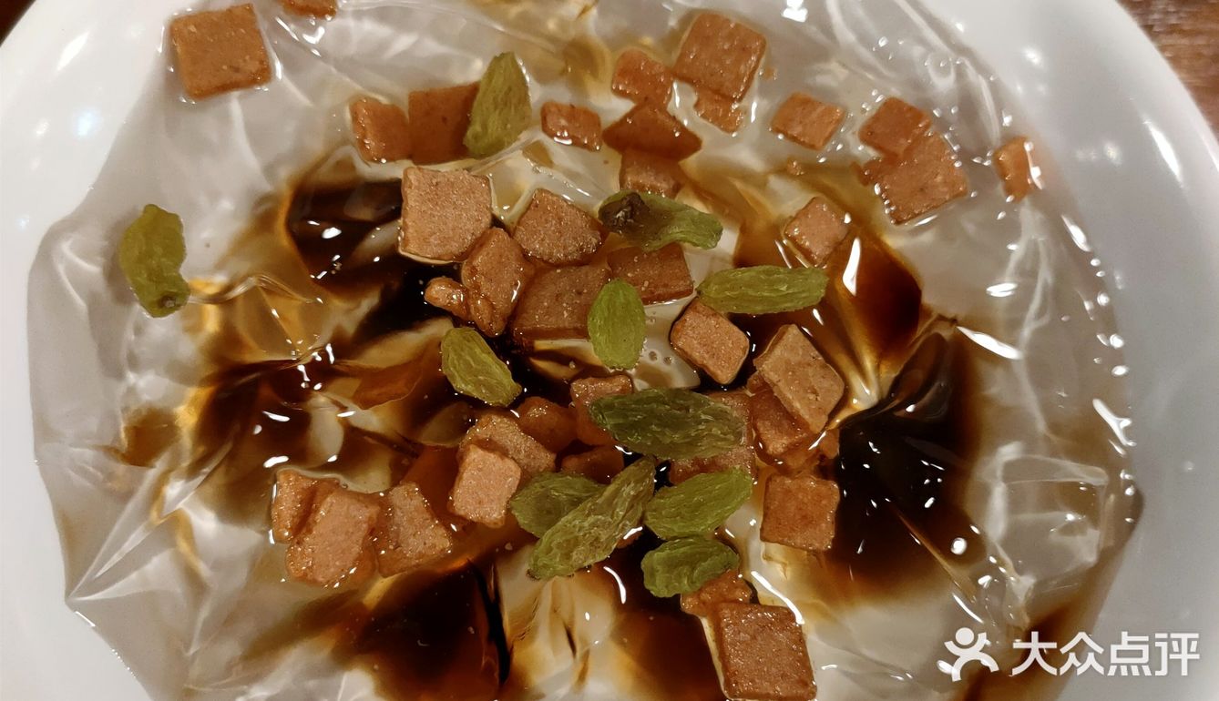 推荐他们家的小黄鱼，很好吃，很进味