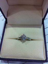 闪闪惹人爱-威德钻石-克拉钻大本营(南京东路店)