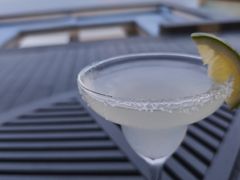 -瑰丽酒店·海吧·天际下午茶·现场DJ·天台酒吧