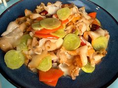 -崴海渔村(虹梅路店)