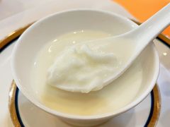 蛋白杏仁茶-美心·翠园(港汇恒隆广场店)