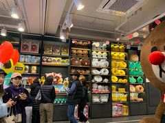 -LINE FRIENDS Garosu-gil Flagship Store