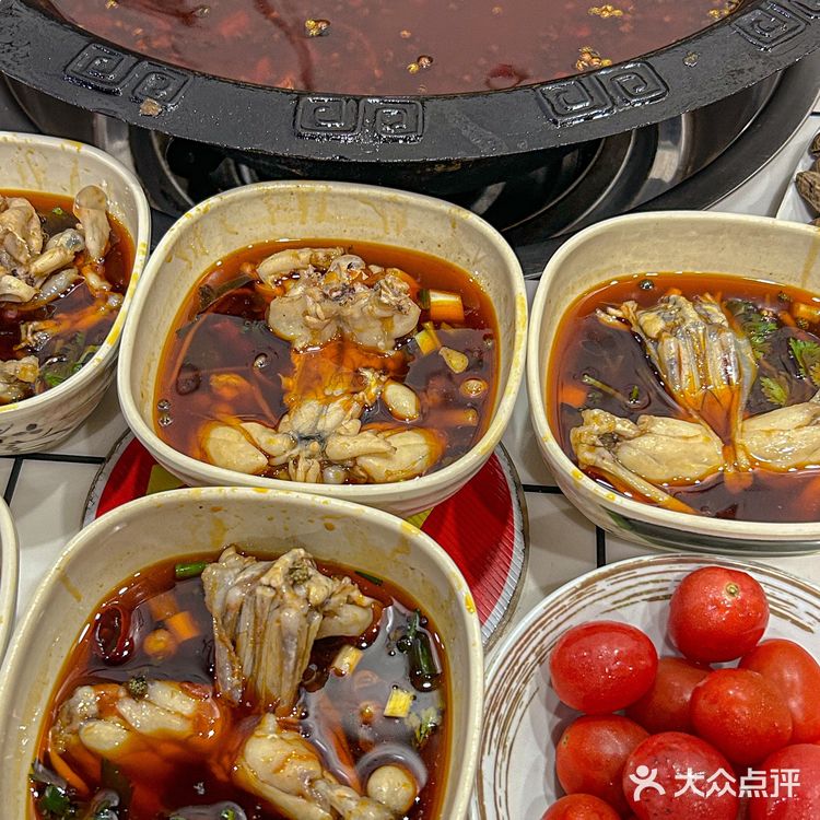 学校门口的鱼蛙馆，主打一个平价好吃