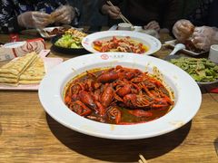 -叶派龙虾•招牌香辣蟹·海鲜(中海国际店)
