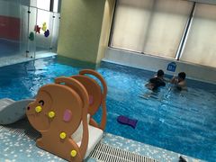 -爱睿思儿童早教亲子游泳(万象城店)