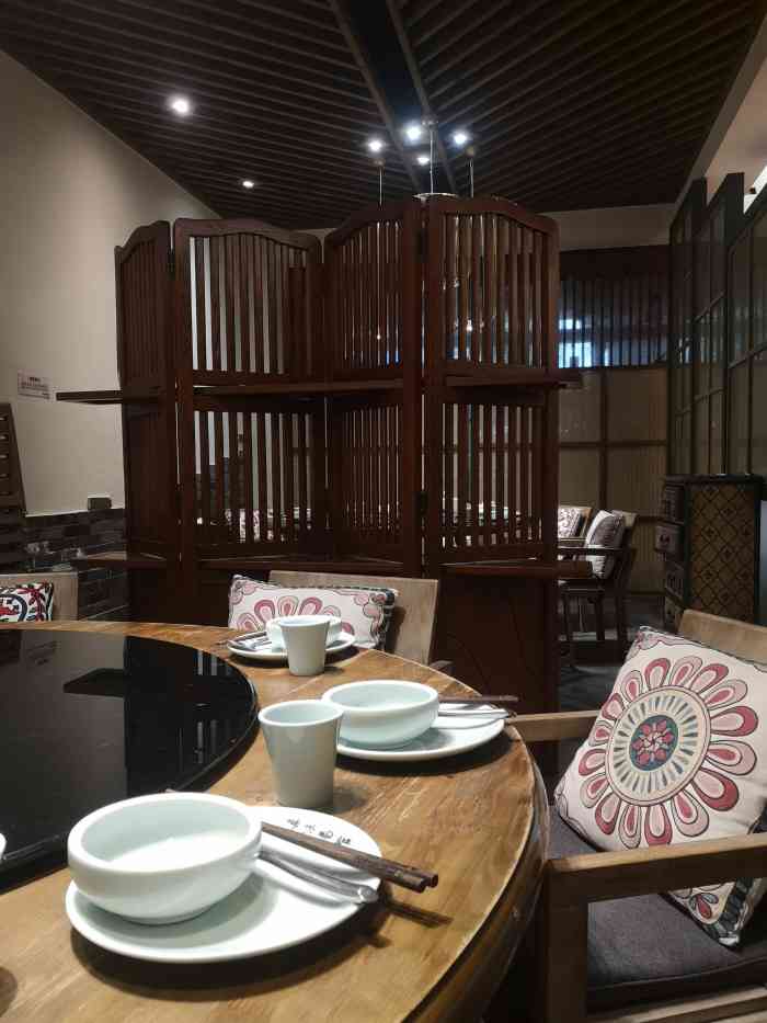 真味汤馆(中华坊店)-"去重庆老板带着去办事,刚刚到了饭点,于是.