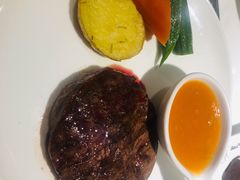 小蜜牛排-斗牛士牛排餐厅(嘉里汇店)