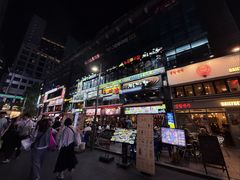 -BHC炸鸡(明洞总店)