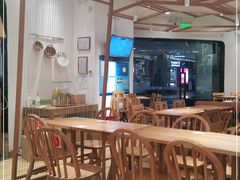 大堂-小满手工粉(上海品尊国际店)