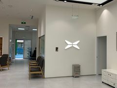 -小鹏汽车(北京龙湖长楹天街销售中心)