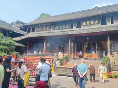 -峨眉山报国寺