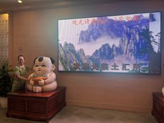 -华西龙希国际大酒店旅游观光景区