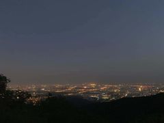 -鬼笑石后山停车场