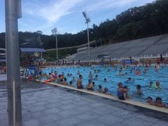 -越秀山游泳场