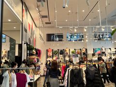 -lululemon(比斯特购物村店)