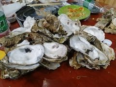 -蚝哥花姐湛江烤生蚝(美丽湾市场店)
