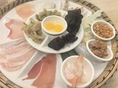 -花馬肆.云南过桥米线(汉神购物广场现场熬汤店)