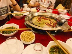 -山城年华老火锅(玉林店)