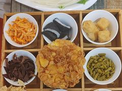 -鸡遇虾煲干锅火锅(小寨金莎店)