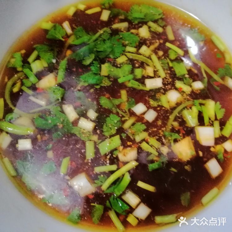 秋季到来,清凉的早上需要吃一碗~大肉馄饨!