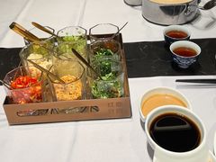 -红鼎豆捞·非遗鲍皇汤火锅(宝丰路店)