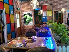 -三人行骨头王火锅(长寿店)