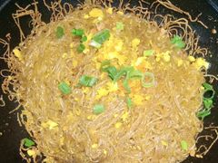 -阿瓦山寨·湘菜现炒·剁椒鱼头王(咸阳总店)