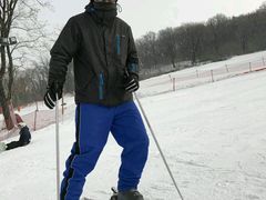 -庙香山滑雪场