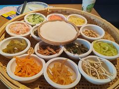 -包整·丝娃娃(一览甲秀楼风景店)