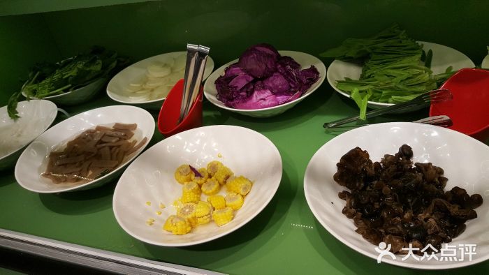 新辣道鱼火锅(阳光天地店)自助蔬菜图片