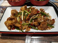 -虾弄弄海派小龙虾·牛羊蝎子火锅