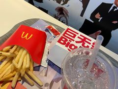 -麦当劳(卫星广场店)