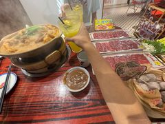 -沙胆彪炭炉牛杂煲(上海日月光广场店)