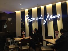 -必胜客(WOW中心城店)