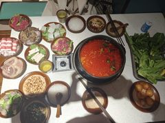 -贵府酸汤牛肉火锅·贵州老字号(飞山街店)
