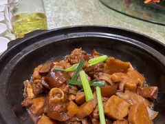 -东豪园林海鲜酒家(南港路辅路店)