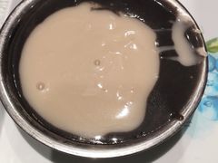 鸳鸯芝麻糊-鲜甜阁·甜品小吃(七星路店)