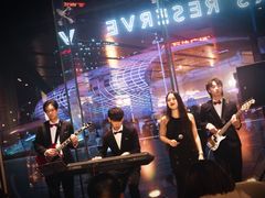 景观位-星巴克臻选(上海合生汇1F店)