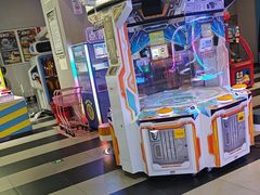 -反斗乐园π·电玩·高空拓展·蹦床(龙华天虹店)