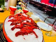 -虾弄弄海派小龙虾·牛羊蝎子火锅
