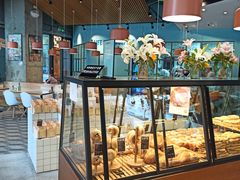 面包甜点陈列柜-Dough&Joe团憩(瑞虹天地月亮湾店)