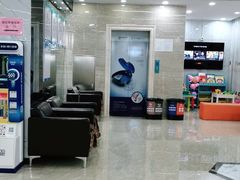 -茂菊口腔连锁(浦东南路店)