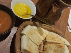 特色酥油奶渣-陀岗美食·云南藏式特色餐厅