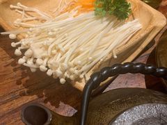 -老牌坊云南鱼豆花火锅(爱建店)
