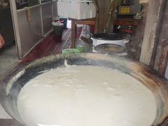 -云南大锅豆浆店