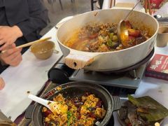 -刘姐啤酒鱼民族演艺餐厅(西街总店)