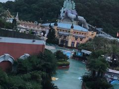 -平湖九龙山乐满地水上乐园