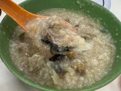 鱼头粥-长城砂煲田鸡粥