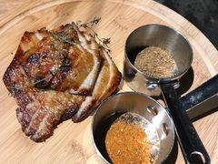 炭烧猪颈肉-小大董·烤鸭(凤凰汇店)